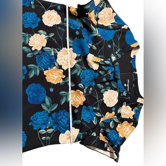 Floral Karl Lagerfeld dress - Picture 3 of 3